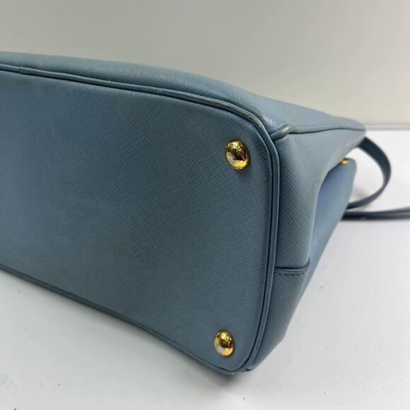 Prada Women Pre-Loved Bag Very Good Condition - Picture 8 of 9